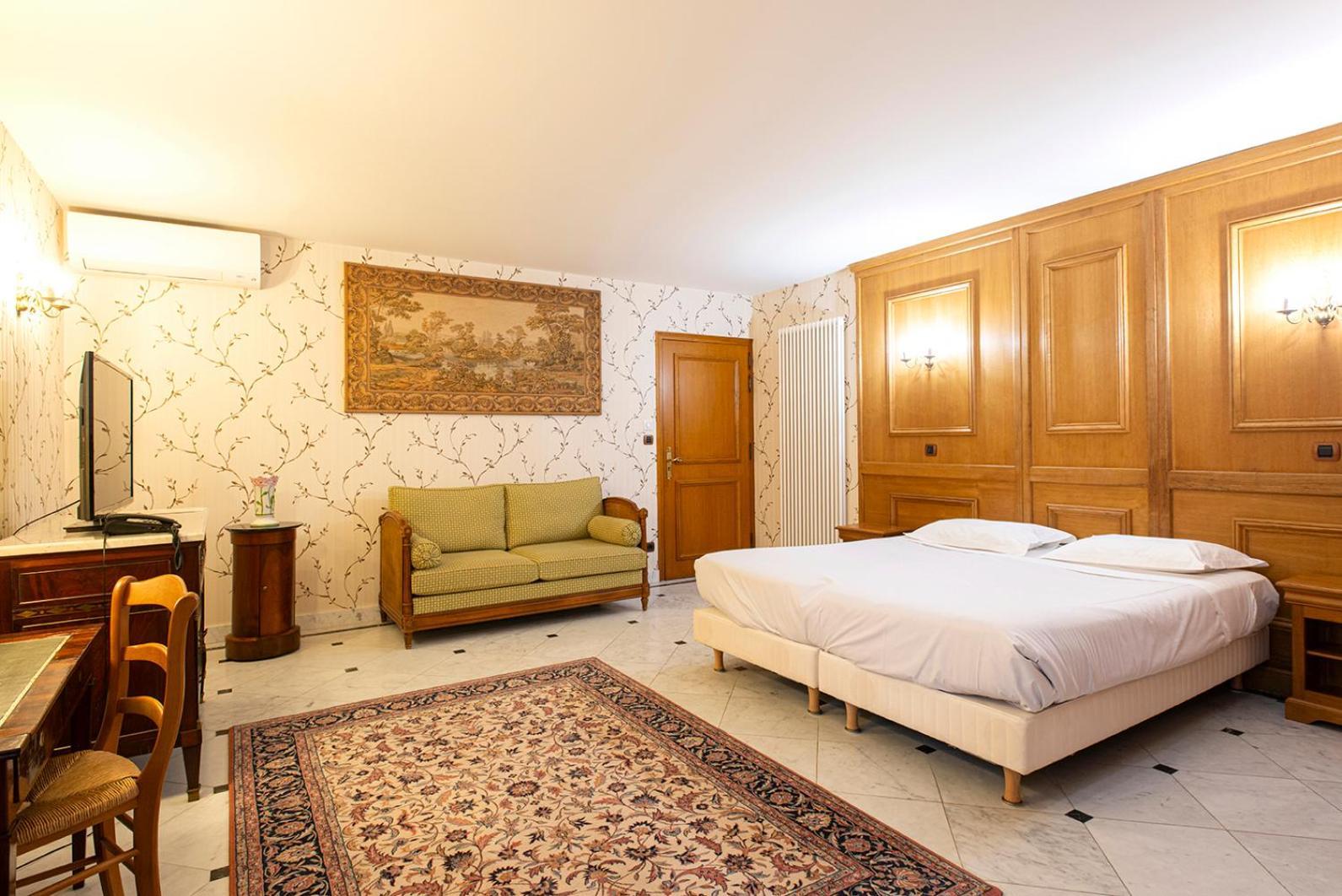 Hotel Belle Epoque