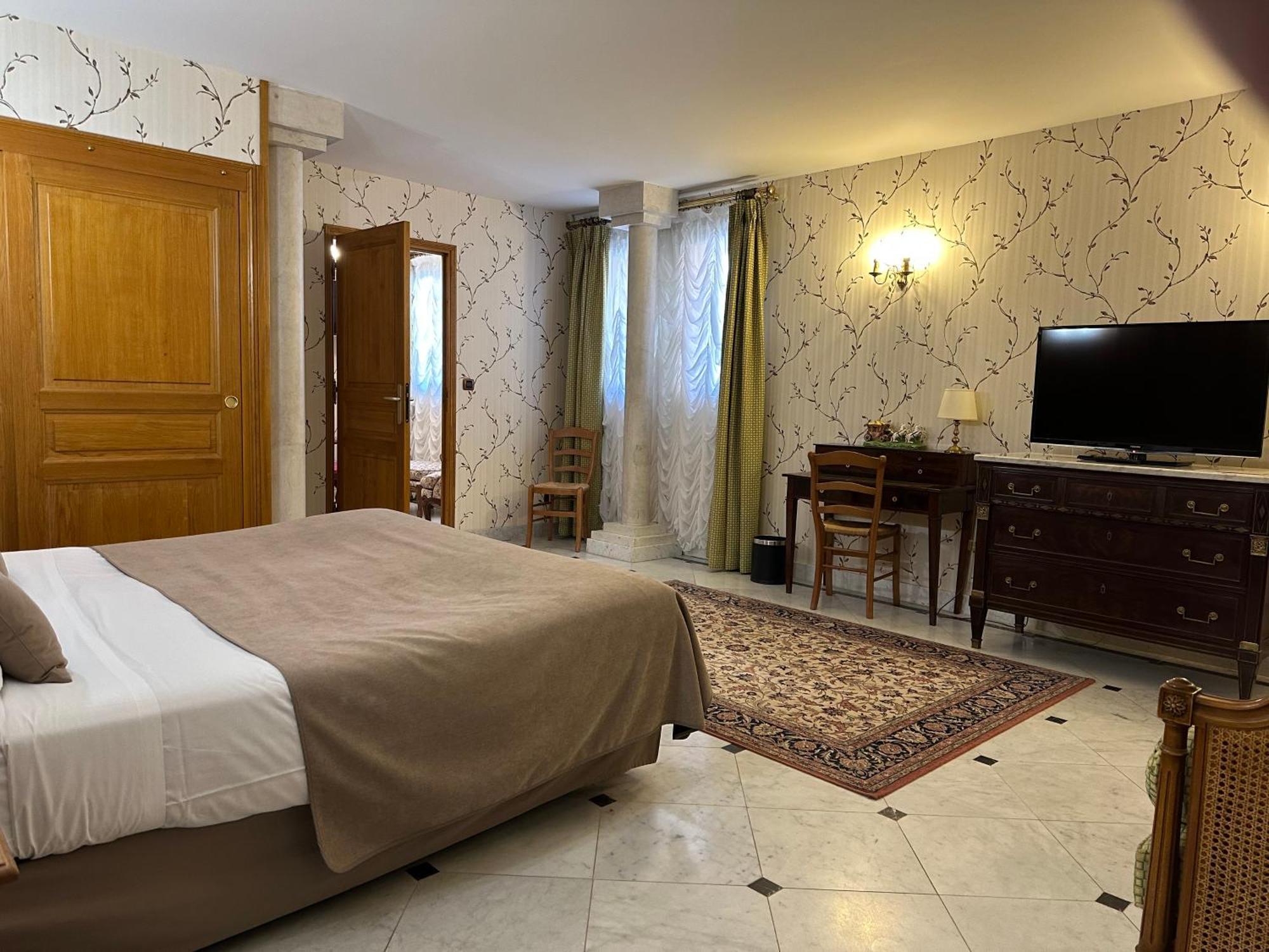 Belle Epoque Hotel 3*